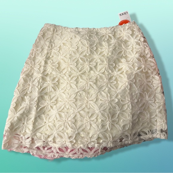 CHIFFON SQUARE NECK TEXTURE FLORAL
CAMI TOP & HIGH RISE MINI SKIRT NEW with tags - Picture 12 of 12